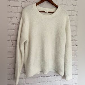 H&M Fuzzy White Sweater Women’s Small